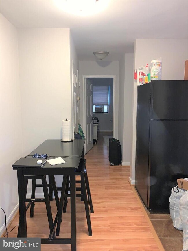 Foto del edificio - 1631 6th St NW