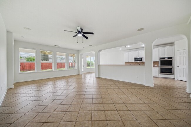 Building Photo - 26402 Larkspur Ridge Dr