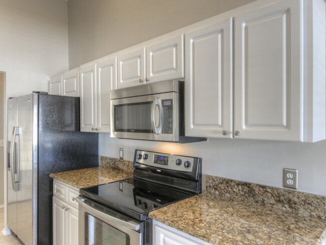 Building Photo - 5002 Quercus Loop