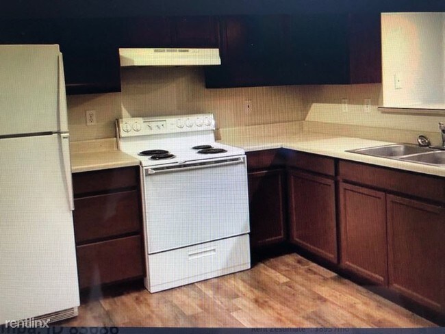 Building Photo - 2 br, 2.5 bath Townhome - 1816 S Juniper St