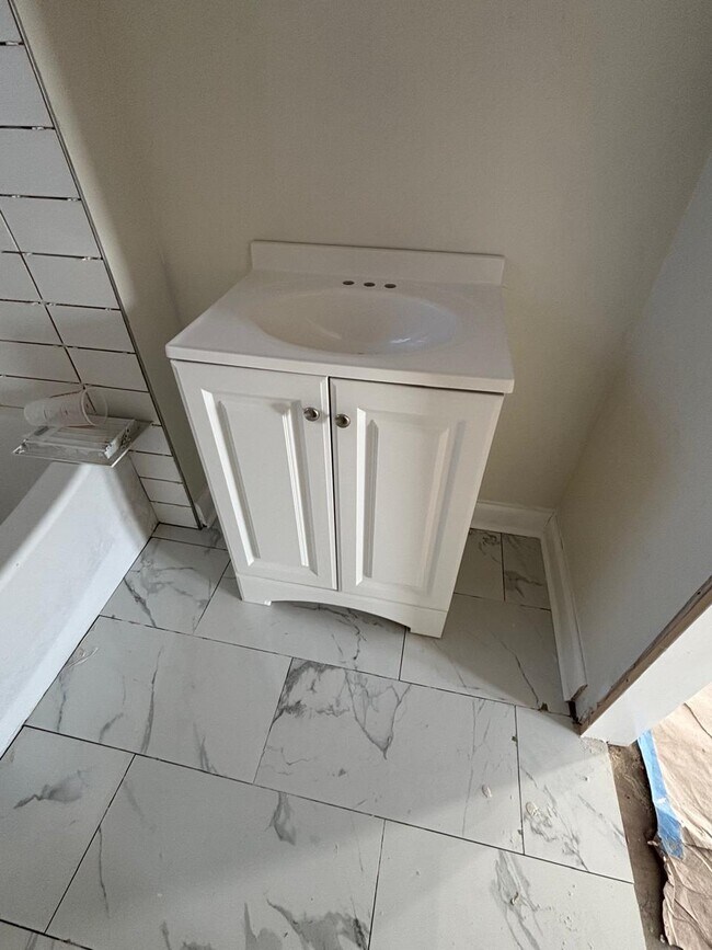 Foto del edificio - 545 W 62nd St