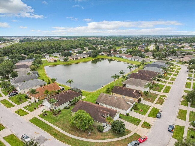 Building Photo - 3180 Stonehurst Cir
