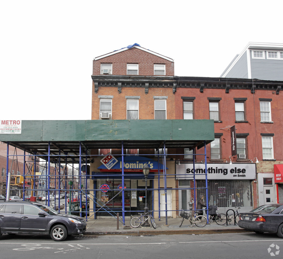 Building Photo - 146 Smith St