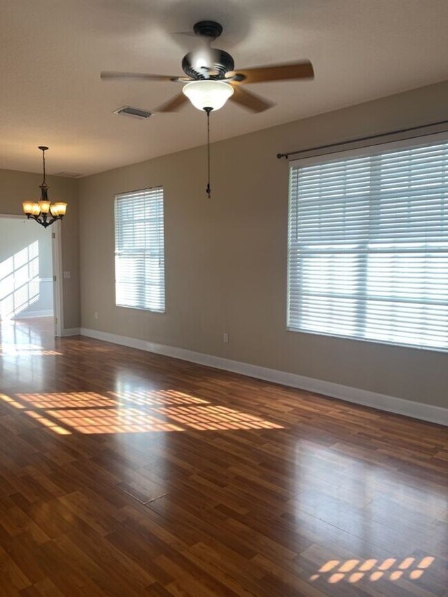 Foto del edificio - WESTCHASE - THE VINEYARDS