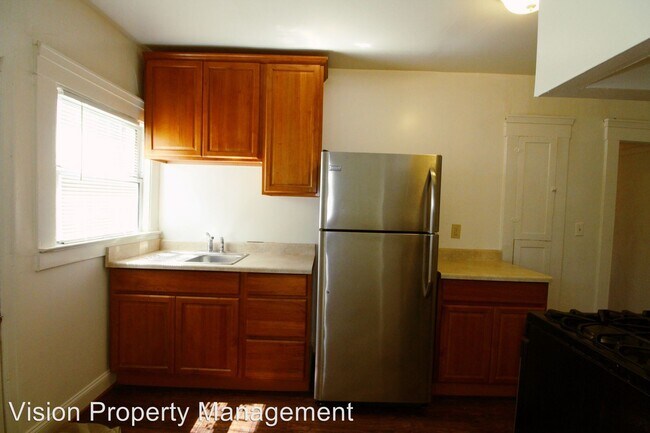 Building Photo - 5730 Adeline St