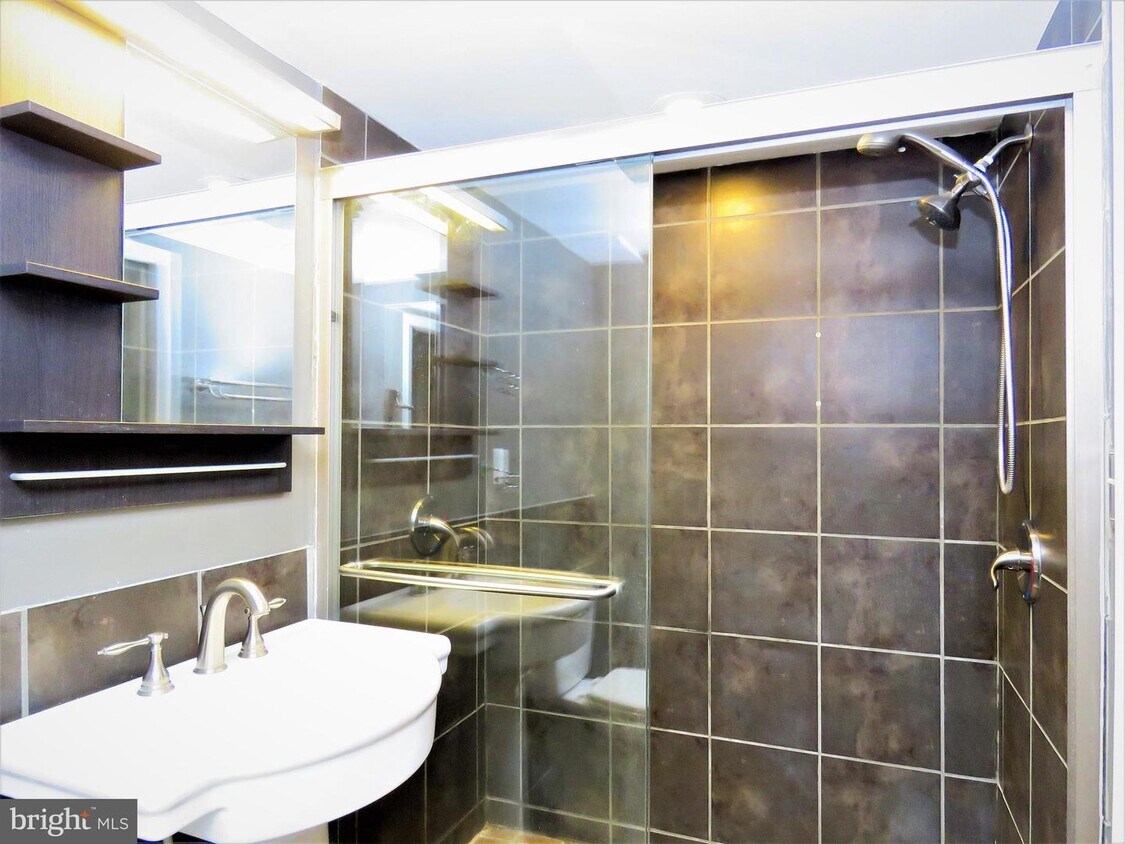 2309 Freetown Ct Unit 21C, Reston, VA 20191 Condo for Rent in Reston