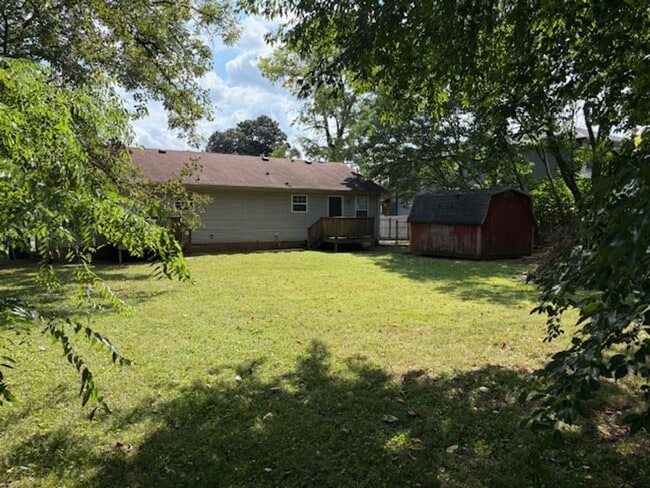 Building Photo - 1 BR-1BA Downtown Murfreesboro duplex