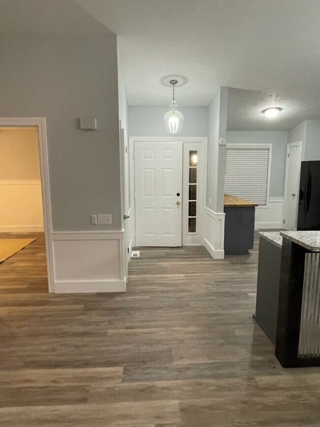Foto del edificio - 2855 S Veterans Pkwy