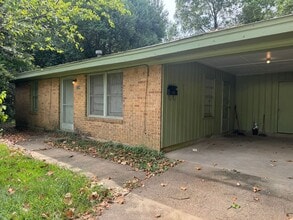 Building Photo - 114 Bradley