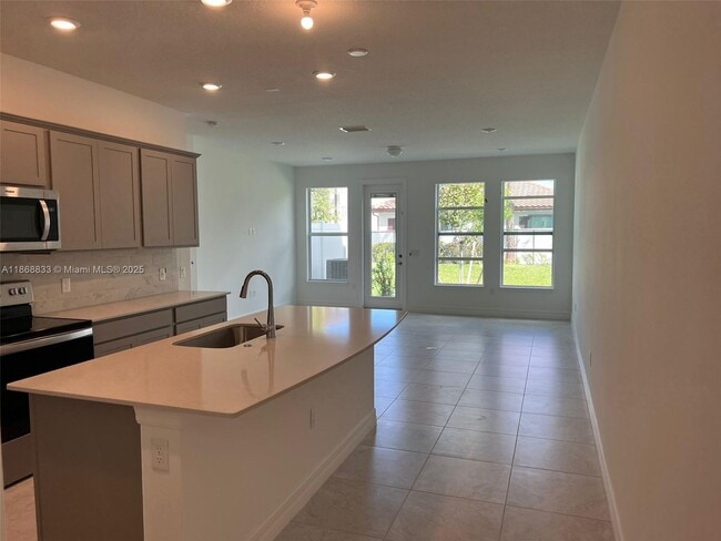 Foto del edificio - 6121 Rancho Ln