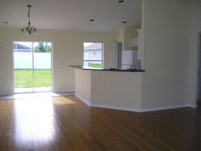 Building Photo - 9 Lytton Ln