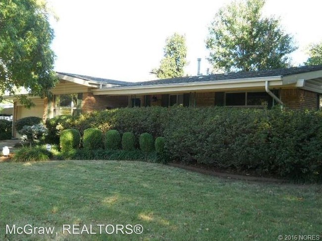 Building Photo - 3 br, 2 bath House - 1743 S. Erie Ave.