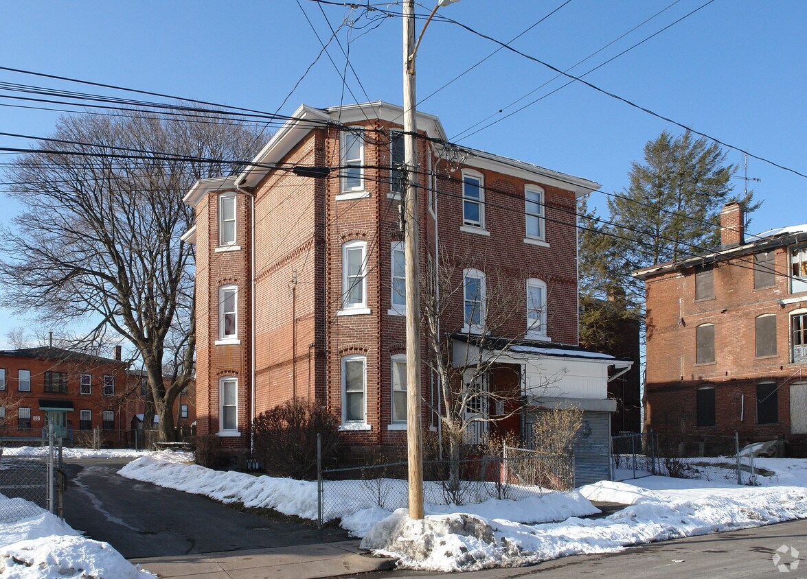 Primary Photo - 59 East St