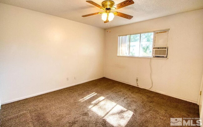 Building Photo - 510 Country Village Dr