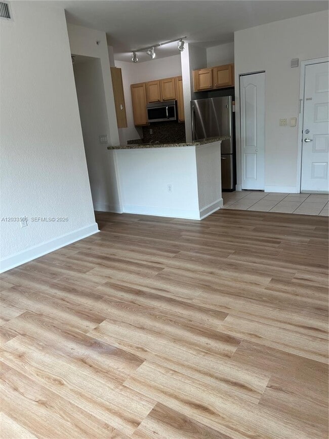 Building Photo - 6001 SW 70th St