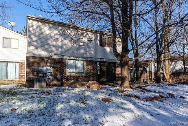 Building Photo - 29718 Farmbrook Villa Ln