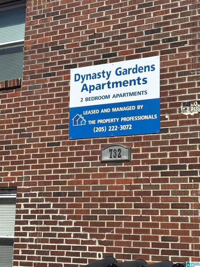 Foto del edificio - 732 AVENUE F F Ave