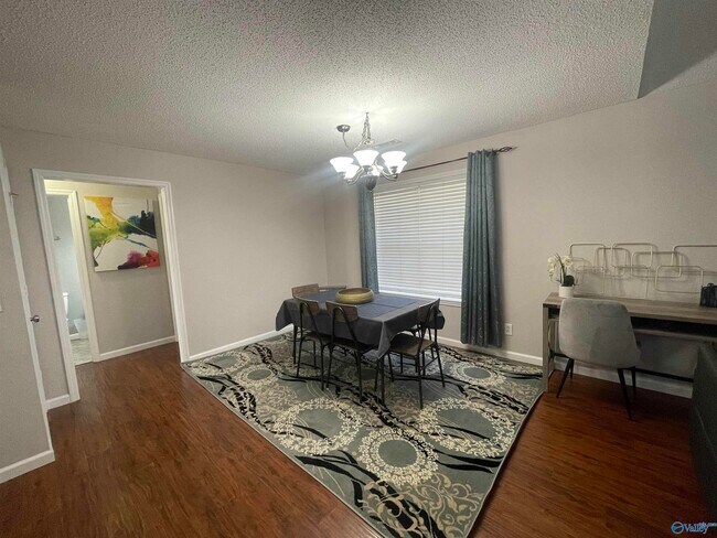 Foto del edificio - 341 Waters Edge Ln