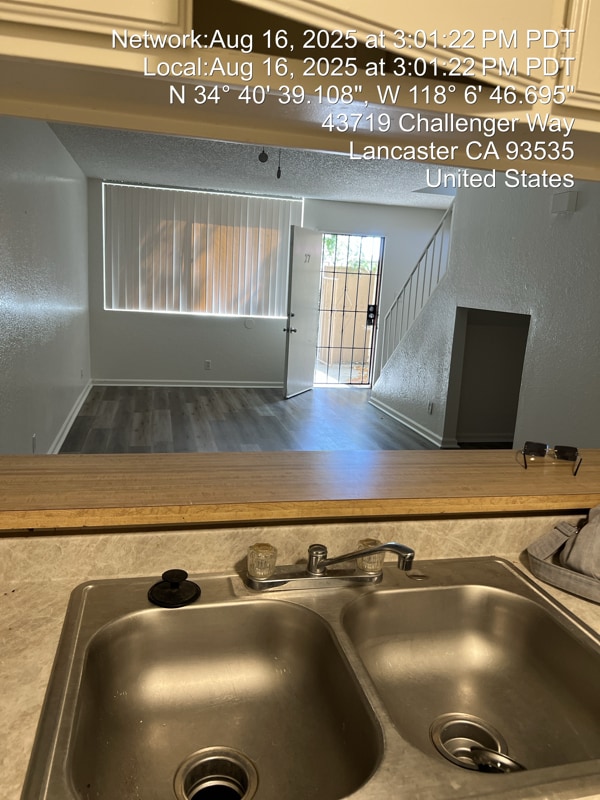 Building Photo - 43711 Challenger Way
