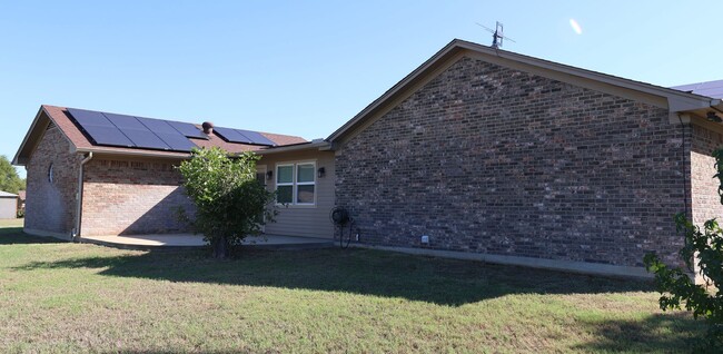 Foto del edificio - 3 Bed 3 Bath 3 Acres in Aubrey