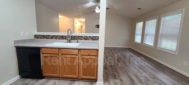 Building Photo - 420 Shenandoah Ct