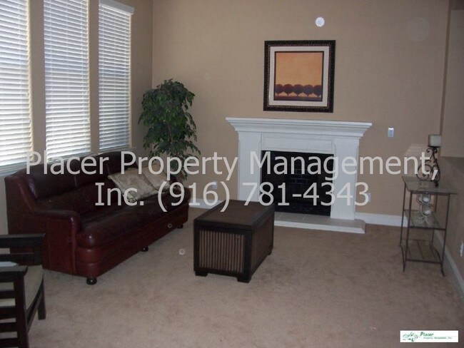 Building Photo - 2102 Big Sky Dr