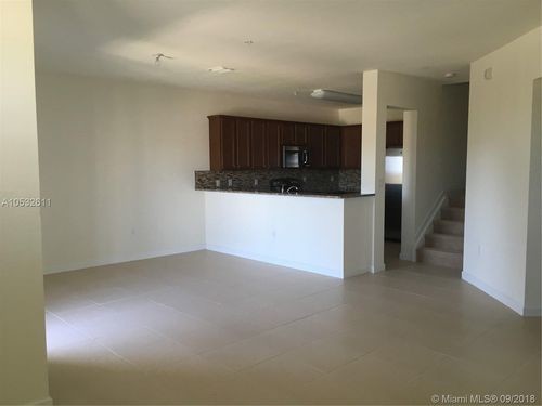 Foto del edificio - 10600 NW 88th St