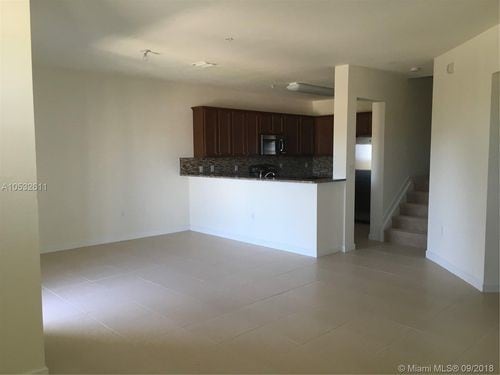 Building Photo - 10600 NW 88th St