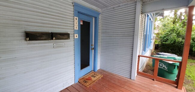 Foto del edificio - 511 W Sycamore St