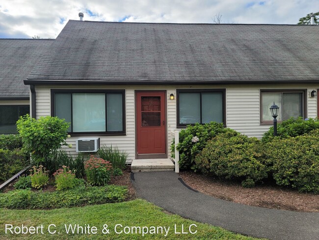Building Photo - 2 br, 1.5 bath House - 35 Dannys Way