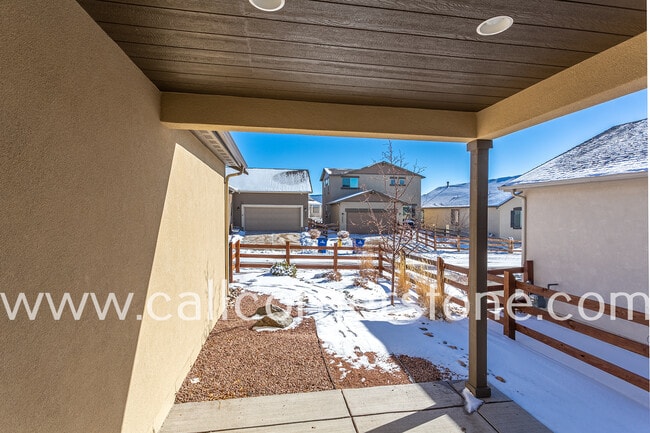 Foto del edificio - 6698 Lucky Star Ln
