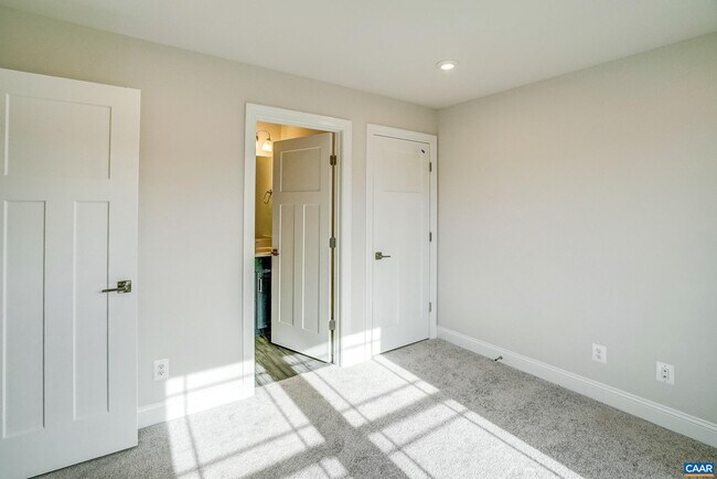 Building Photo - 2032 MEYERS Way
