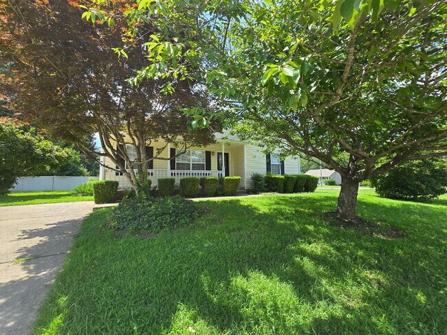 Foto del edificio - 460 Caney Ln