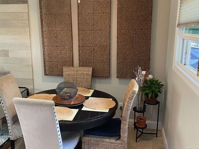 Foto del edificio - 1533 N Thompson Dr