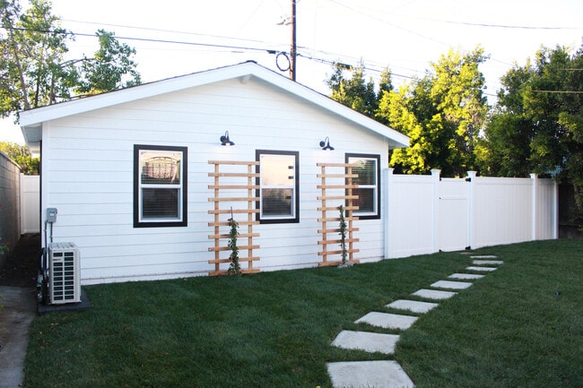 Photo - 2147 S Orange Dr House