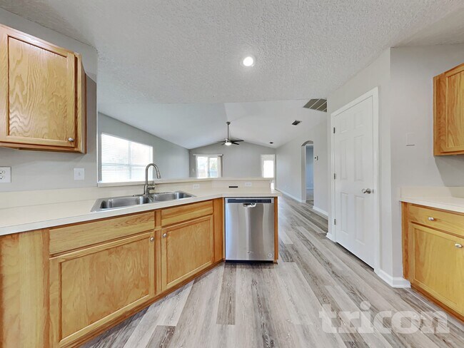 Building Photo - 3318 Citation Dr