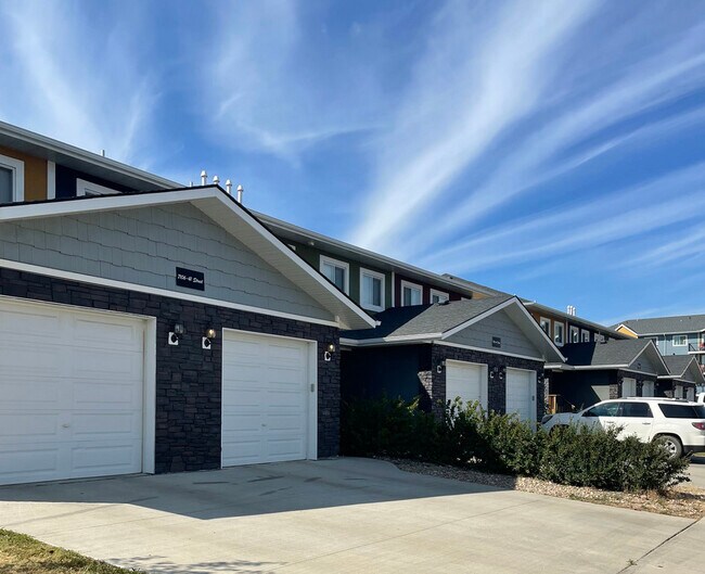 Building Photo - Prairie View Townhomes