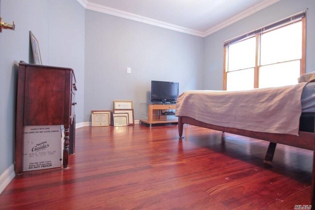 Foto del edificio - 151-28 28th Ave