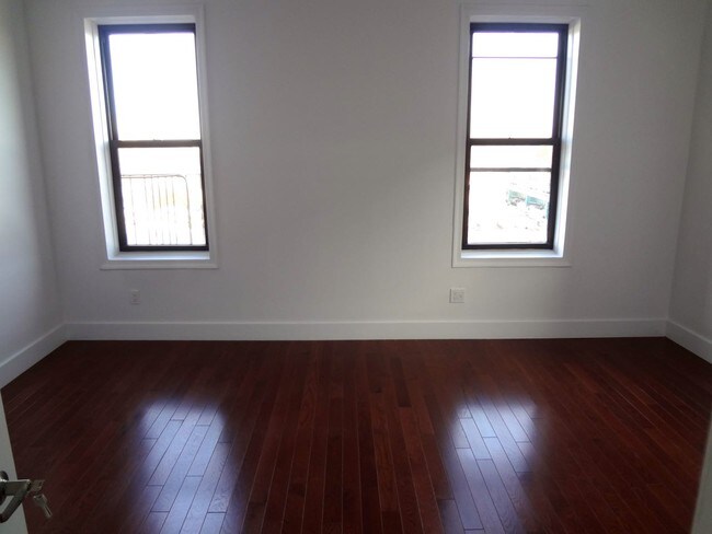Building Photo - 8650 77th St