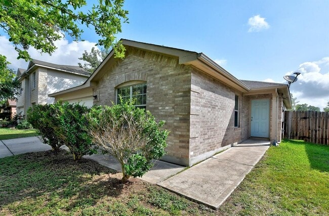 Building Photo - 361 Carriage Way