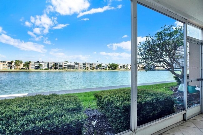 Photo - 7625 Sun Island Dr S Apartment