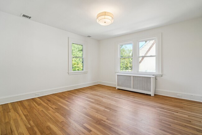 Foto del edificio - 208 W Hudson Ave