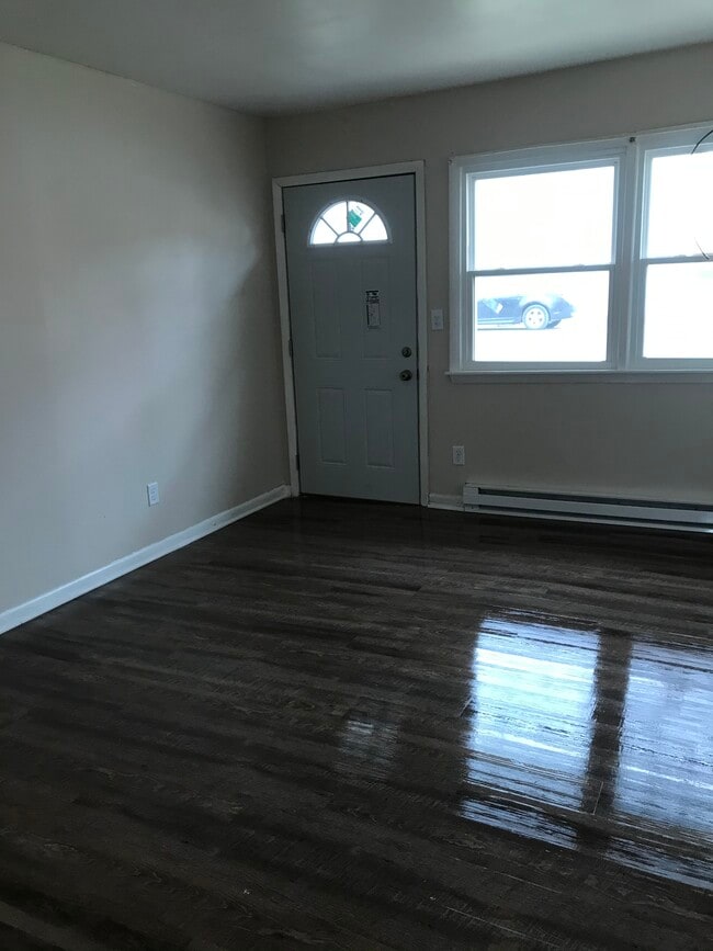 108 N Water St, Caledonia, OH 43314 Rentals in Caledonia at 108 N Water