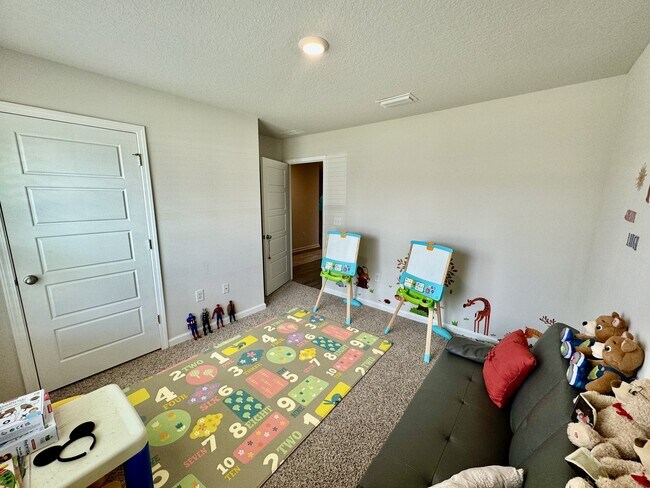Building Photo - 914 Lovebird Ct