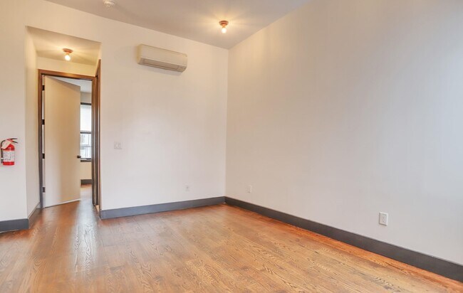 Foto del edificio - 43 Thorne St