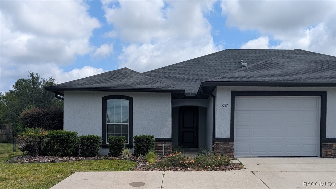 Foto principal - 5333 W Customer Ct