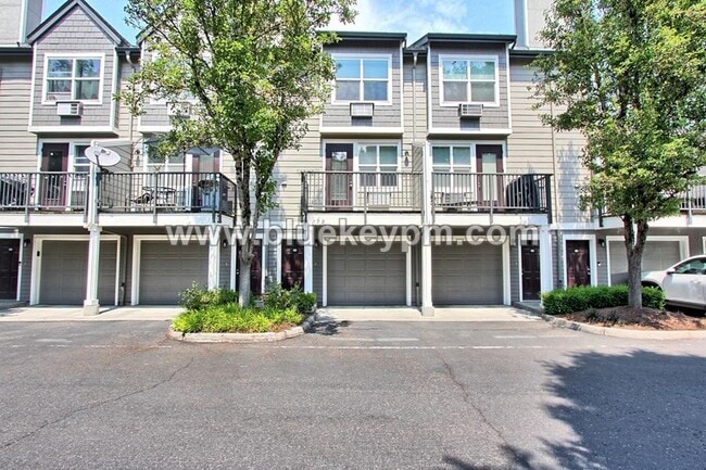 Foto del edificio - 3 Bed,2 Bath Townhome By the Columbia River in Northwynd Community