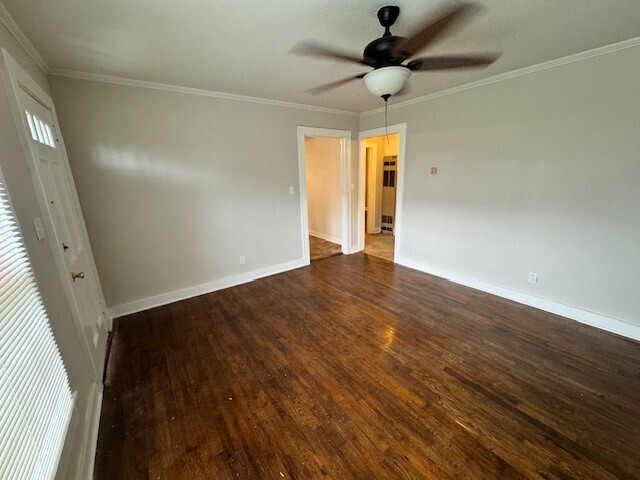 Building Photo - 2 Bed - 1 Bath Townhome