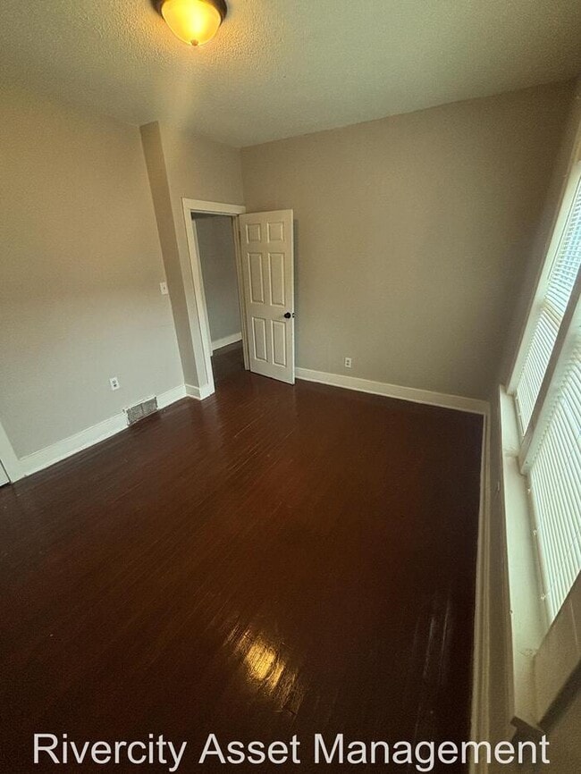 Foto del edificio - A Must See IN Westwood!!!! Section 8 Welcomed