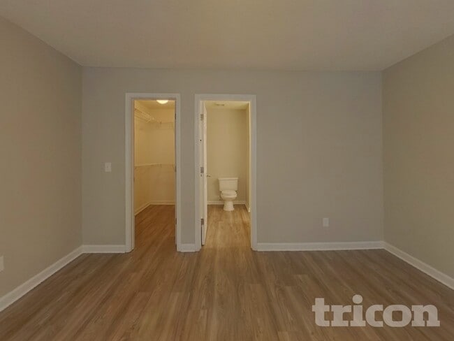 Building Photo - 2048 Lake Carolina Dr